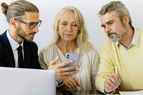 Comment réussir une vente immobilière face à un particulier hésitant ? Découvrez 3 conseils pour obtenir des mandats.