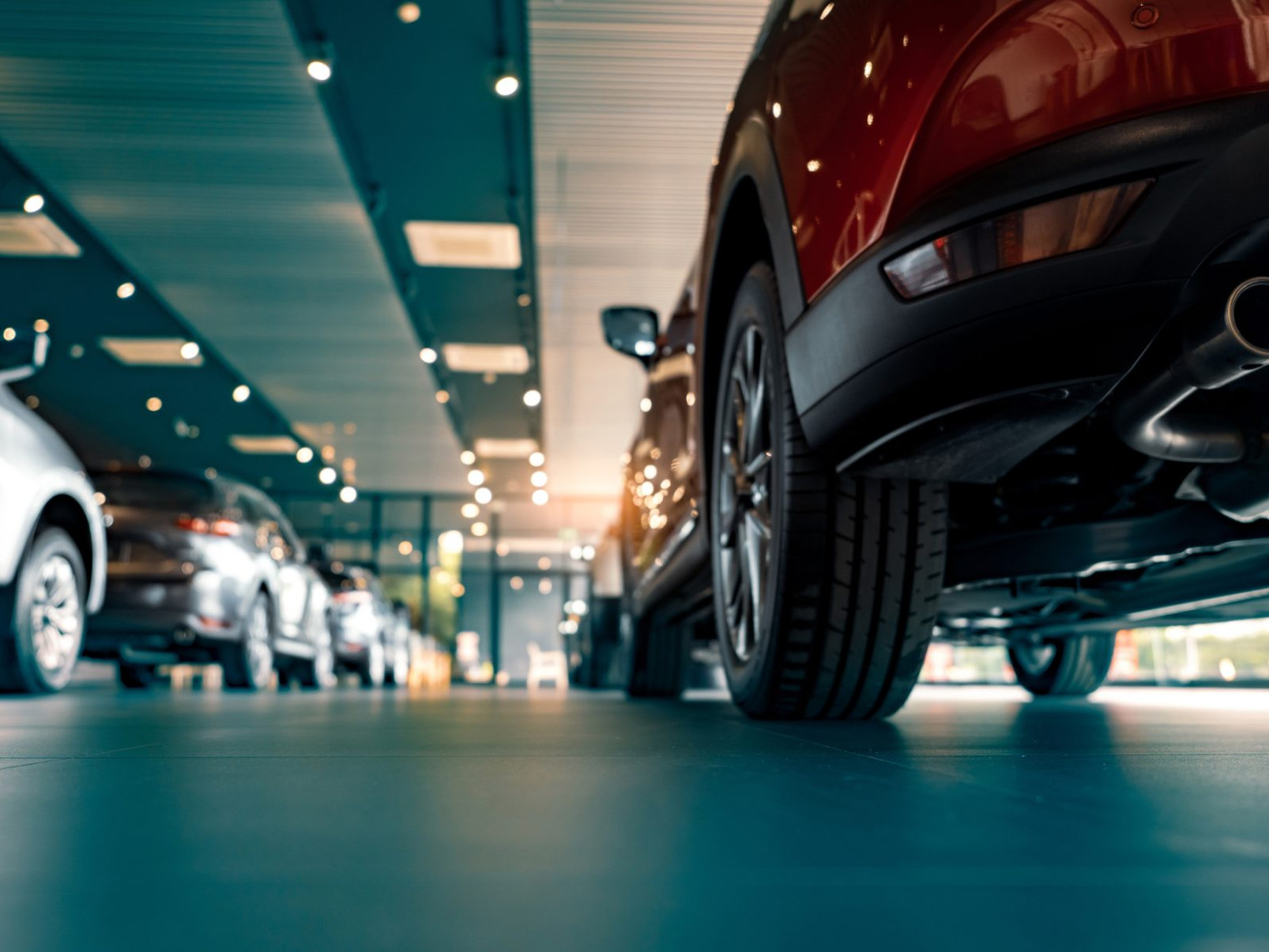 Marché auto : quel bilan de l'été 2025 en France ?