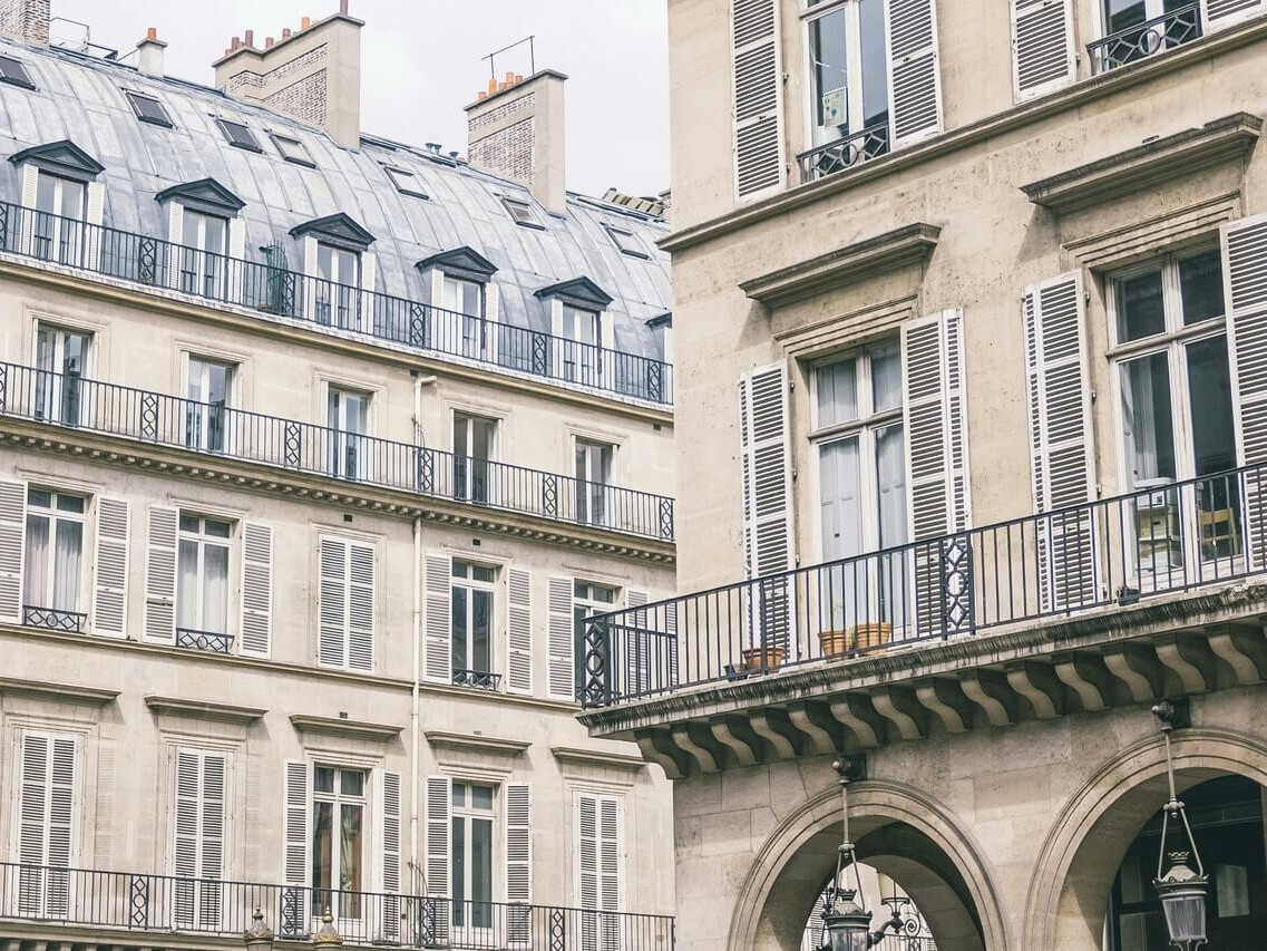 Marché immobilier francilien : ventes en hausse hors Paris, prix stables. Nos données et conseils pour ajuster vos stratégies.