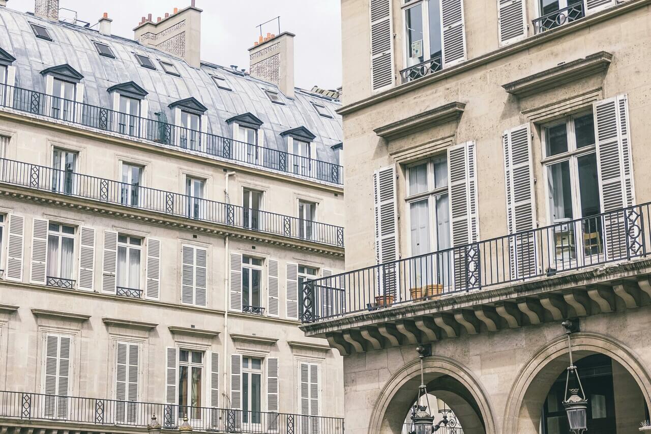 Marché immobilier francilien : ventes en hausse hors Paris, prix stables. Nos données et conseils pour ajuster vos stratégies.